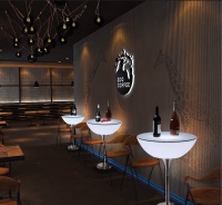 Стол светящийся квадратный на металическом основании 60х60х56