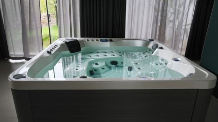 Гидромассажный СПА бассейн Joyee SPA Seattle Гидромассажный СПА бассейн Joyee SPA Seattle